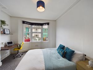 bed 1 - click for photo gallery